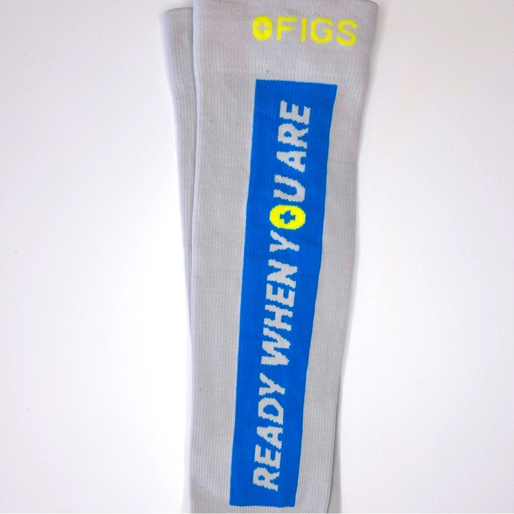 FIGS New EXTREMES Compression Socks READY WHEN YOU ARE Gray Blue Yellow - Picture 3 of 6